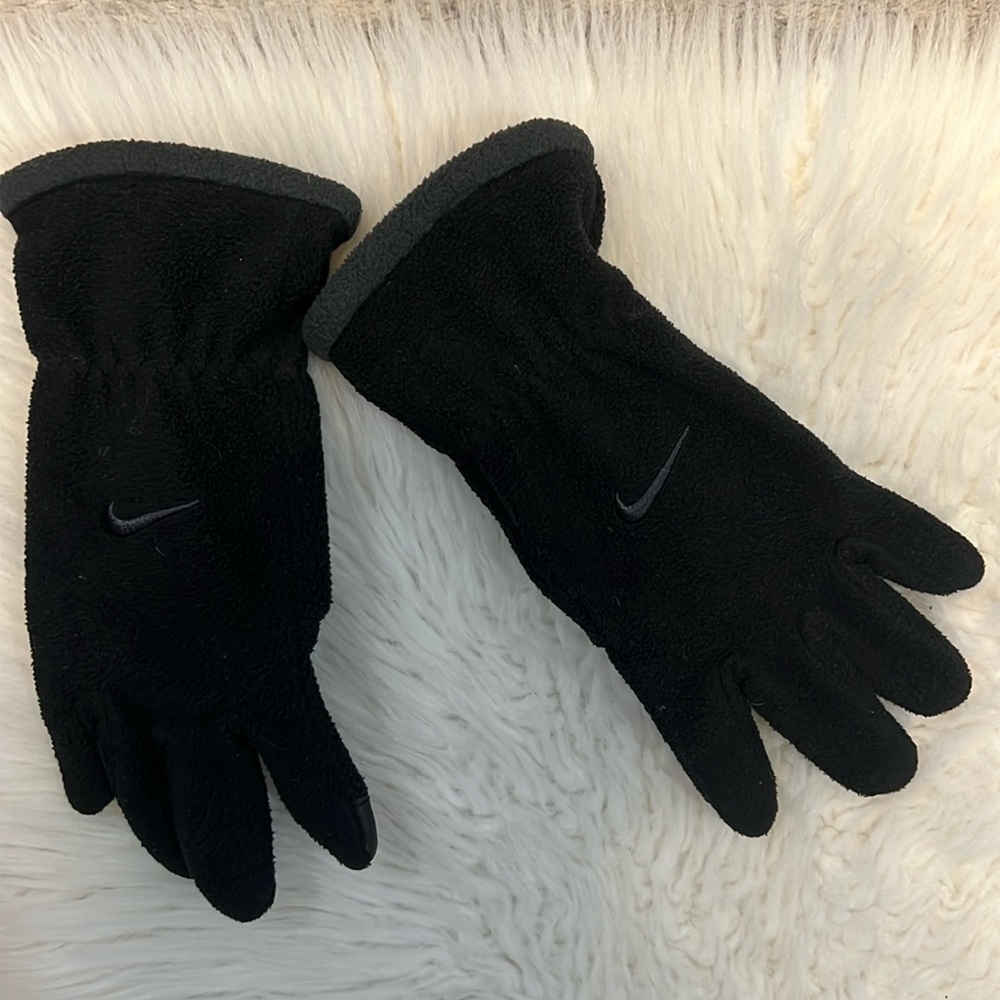 Nike soft black gloves in XS